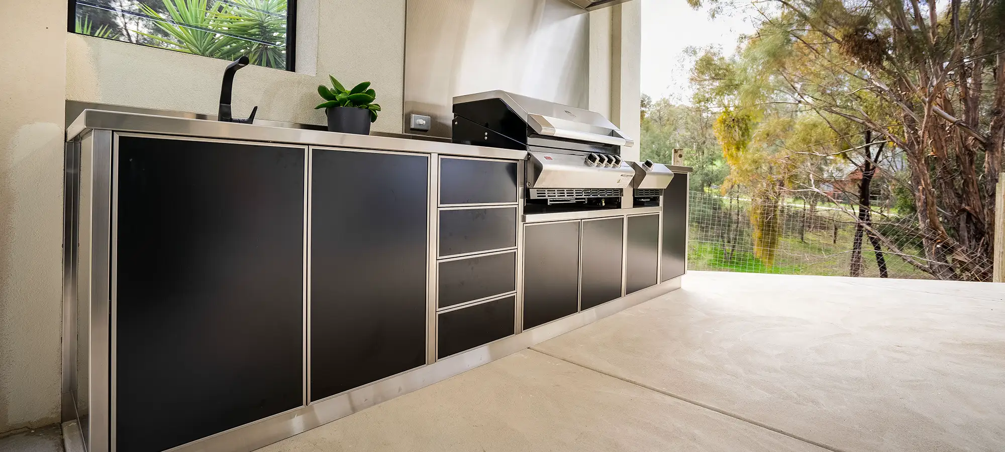 Outdoor Kitchen